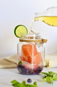 BLUEBERRY MINT KOMBUCHA MOJITOS